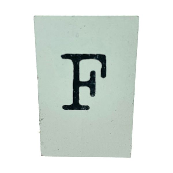 CottonCounts Letter F - Wit CottonCounts Letter F - Wit