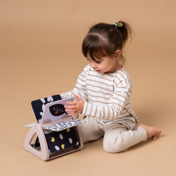 Taf Toys Black & White Spinning Babyboekje