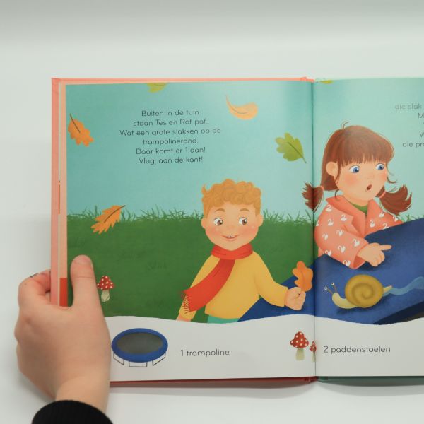 Tes & Raf Kinderboek - Feest in 'Het Poppenhuis'