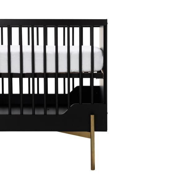 Kidsmill Boutique Babykamer Zwart / Brass | Bed 60 x 120 cm + Commode + Kast 2-Deurs